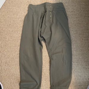 Ulla Johnson pants. Good button detail